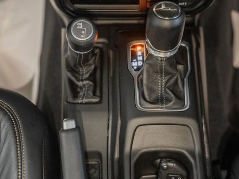 New 2025 Jeep Gladiator Sport image 22