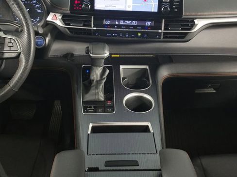 Used 2024 Toyota Sienna XSE FWD image 26