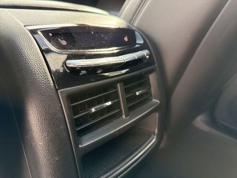 Used 2019 Cadillac XT5 Platinum image 10