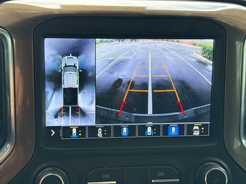 Used 2020 Chevrolet Silverado 2500 High Country w/ Technology Package image 29