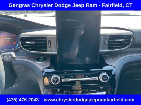 Used 2021 Ford Explorer Platinum w/ Equipment Group 601A AWD/4WD image 47