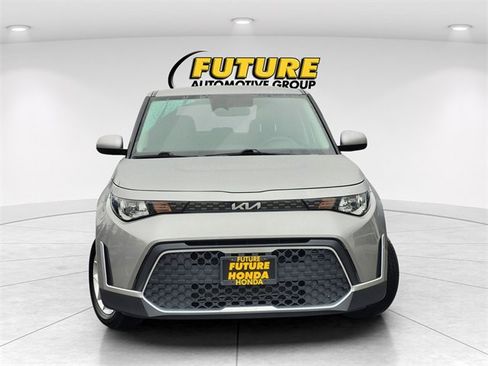 Used 2023 Kia Soul LX w/ Option Group 015 image 2