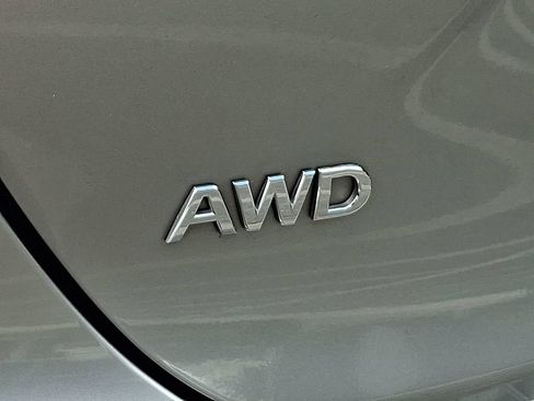Used 2018 INFINITI QX30 AWD image 30