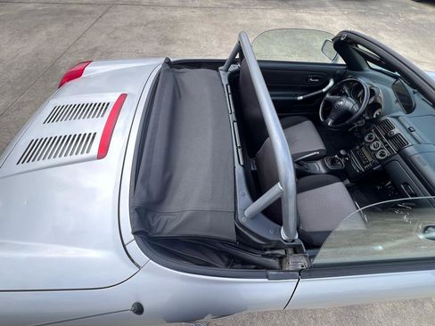 Used 2002 Toyota MR2 RWD image 58