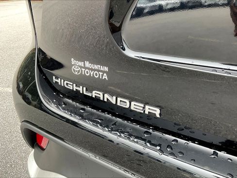 Used 2026 Toyota Highlander XSE AWD/4WD image 10