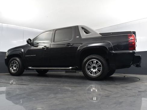 Used 2009 Chevrolet Avalanche LT w/ Suspension Package, Off-Road AWD/4WD image 32
