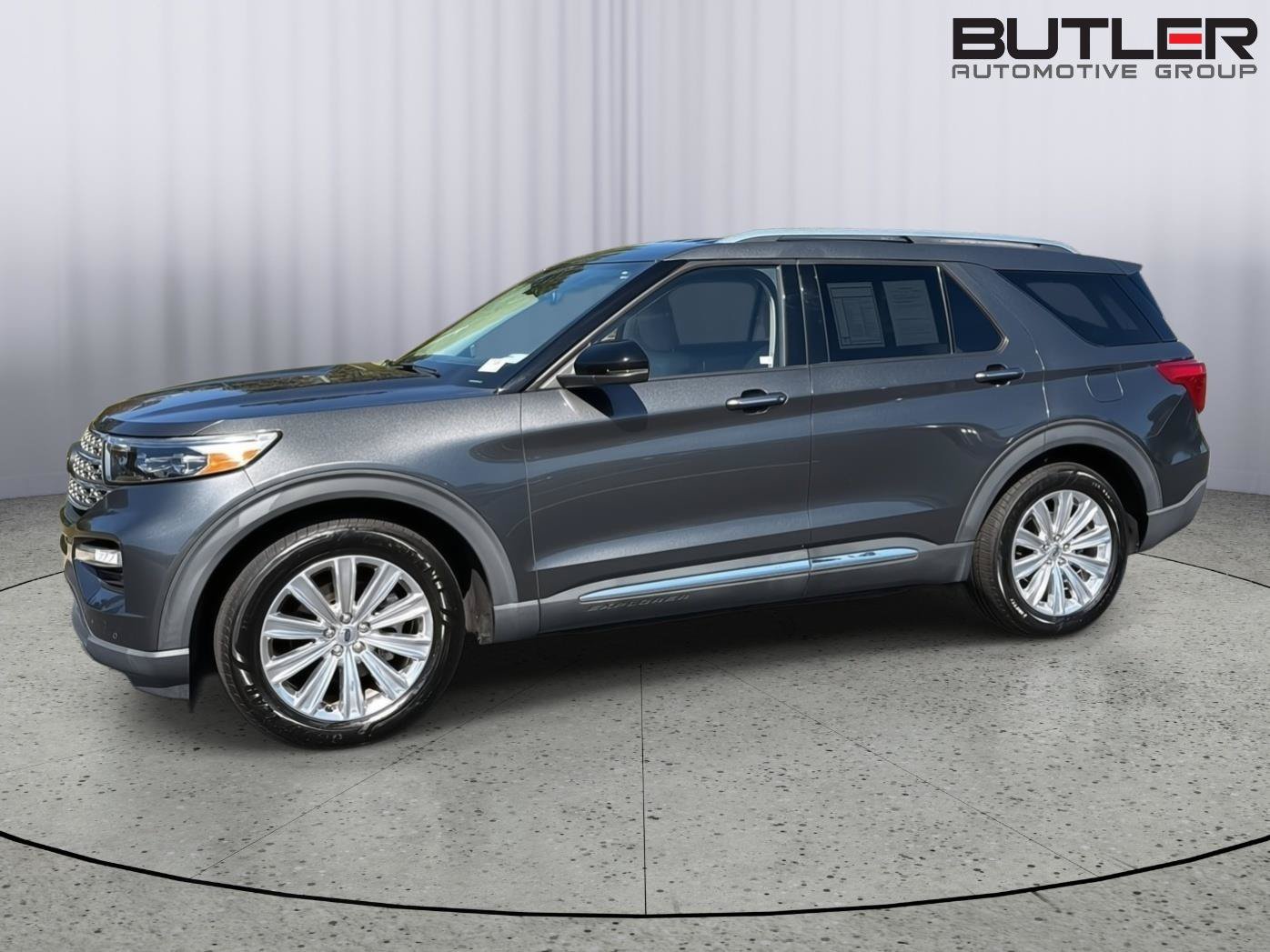 Used 2020 Ford Explorer Limited RWD image 3