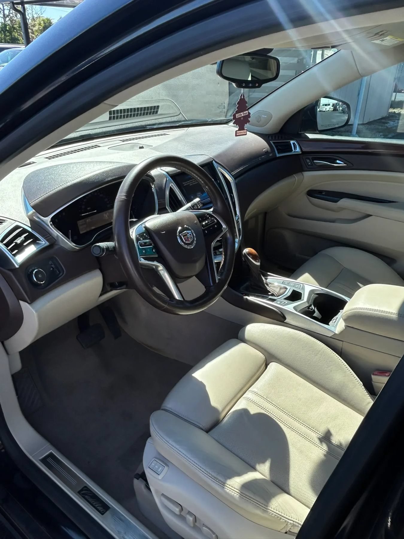 Used 2015 Cadillac SRX Performance w/ Driver Awareness Package FWD image 24