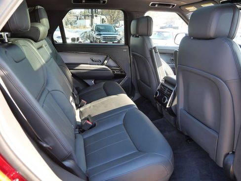 Used 2024 Land Rover Range Rover Sport Dynamic SE image 18