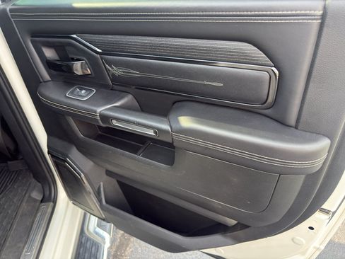 Used 2023 RAM 3500 Limited AWD/4WD image 17