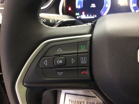 New 2025 Jeep Grand Cherokee Limited image 24