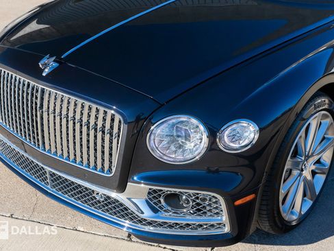 Used 2020 Bentley Flying Spur W12 image 8