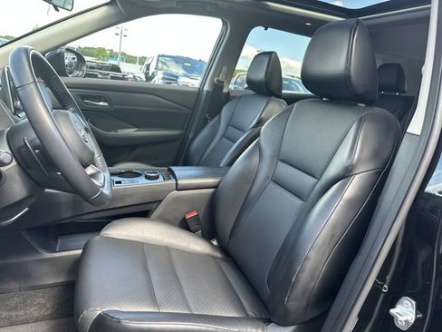 Used 2023 Nissan Rogue SV w/ SV Premium B Package AWD/4WD image 14