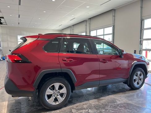 Used 2025 Toyota RAV4 XLE w/ Convenience Package image 9