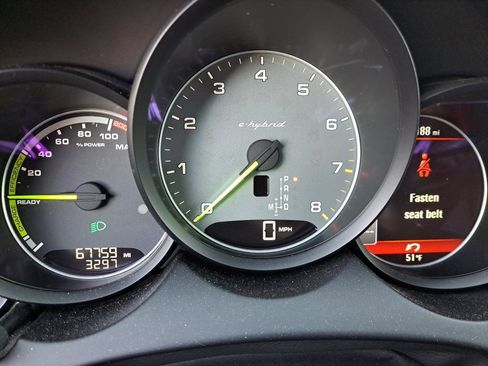 Used 2015 Porsche Cayenne S w/ Premium Package AWD/4WD image 25