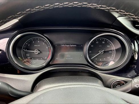 Used 2021 Buick Encore GX Essence image 10