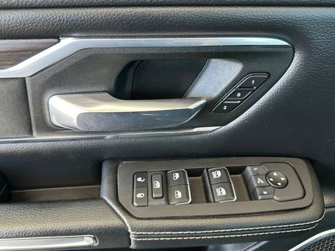 Used 2025 RAM 1500 Laramie image 11