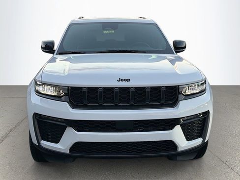 New 2026 Jeep Grand Cherokee Limited w/ Limited Altitude Package AWD/4WD image 9