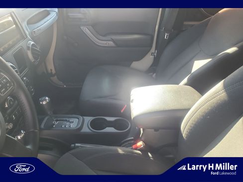 Used 2017 Jeep Wrangler Sport image 16