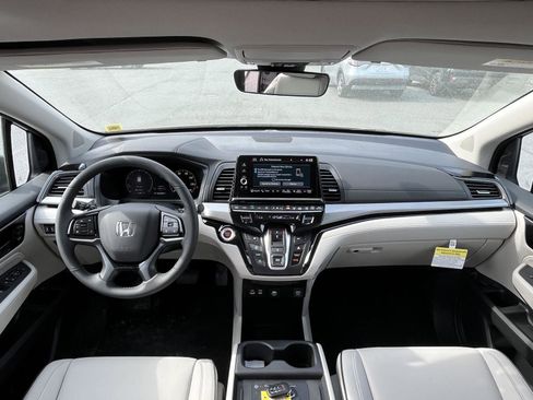 New 2026 Honda Odyssey Touring image 28