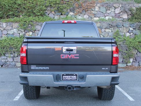 Used 2016 GMC Sierra 1500 SLE w/ SLE Value Package AWD/4WD image 8
