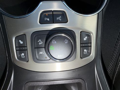 Used 2024 GMC Terrain Denali w/ Denali Premium Package image 29