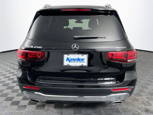 Used 2021 Mercedes-Benz GLB 250 4MATIC image 5