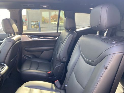 Used 2025 Cadillac XT6 Premium Luxury image 20