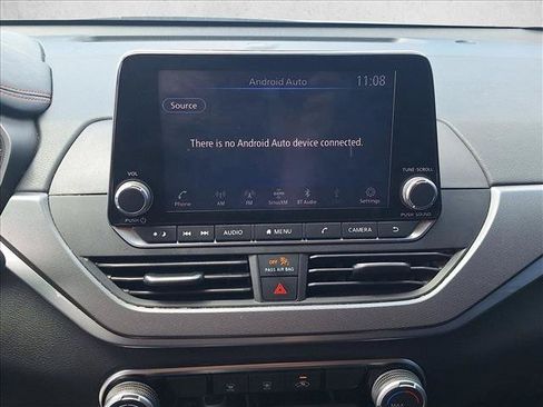Used 2023 Nissan Altima 2.5 SR FWD image 12