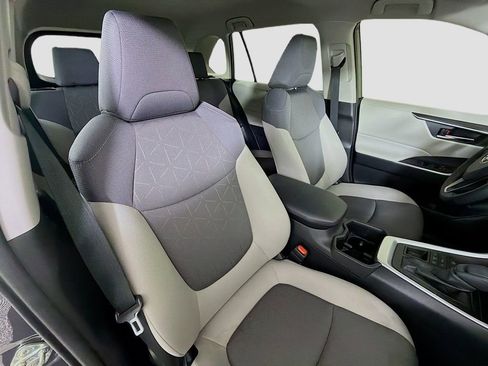 Used 2025 Toyota RAV4 XLE w/ Weather Package AWD/4WD image 26