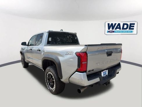 Used 2024 Toyota Tacoma TRD Off-Road AWD/4WD image 7