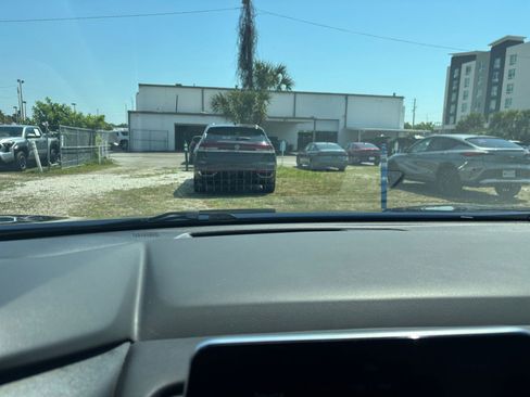 Used 2025 Nissan Rogue SV image 17