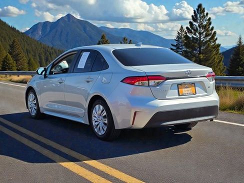 Used 2024 Toyota Corolla LE image 5