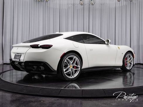 Used 2021 Ferrari Roma RWD image 13