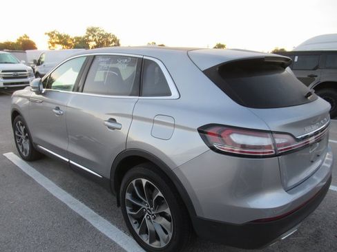 Used 2022 Lincoln Nautilus Reserve w/ Equipment Group 201A image 4