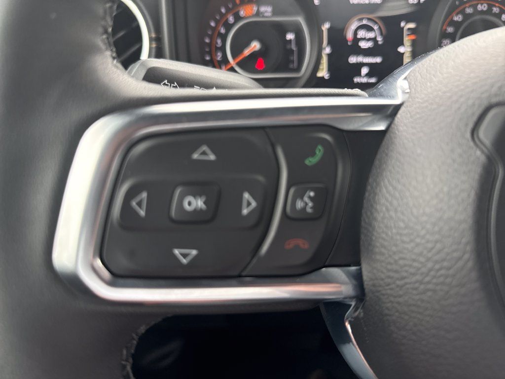 Used 2026 Jeep Wrangler Unlimited Sahara AWD/4WD image 19