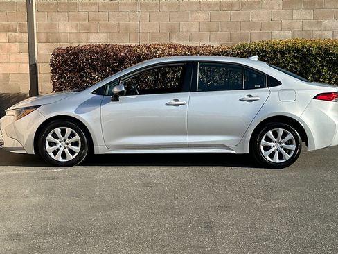 Used 2026 Toyota Corolla LE FWD image 7