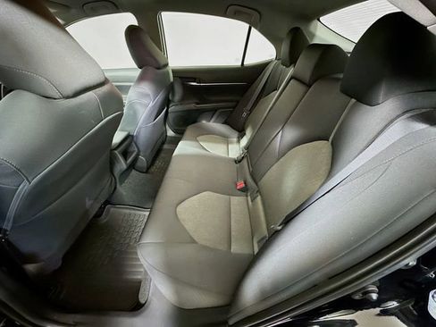 Used 2022 Toyota Camry LE image 21