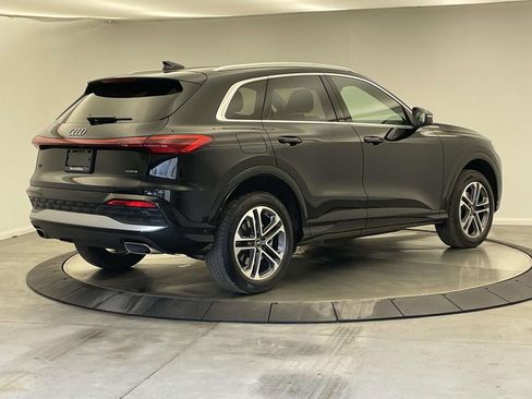 Certified 2025 Audi Q5 Premium w/ Convenience Package image 7