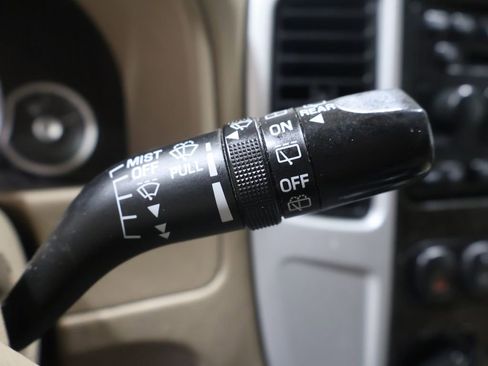 Used 2006 Mercury Mariner Luxury image 32