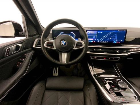 Certified 2024 BMW X5 xDrive40i w/ M Sport Package AWD/4WD image 4