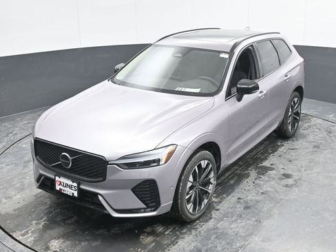 New 2026 Volvo XC60 B5 Plus w/ Protection Package Premier AWD/4WD image 33