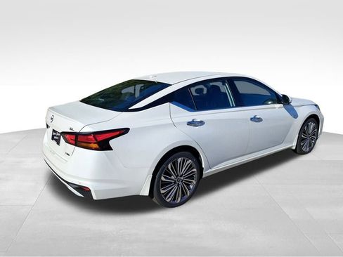 New 2025 Nissan Altima 2.5 SL image 5