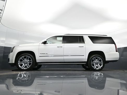 Used 2020 GMC Yukon XL SLT w/ Premium Edition image 41