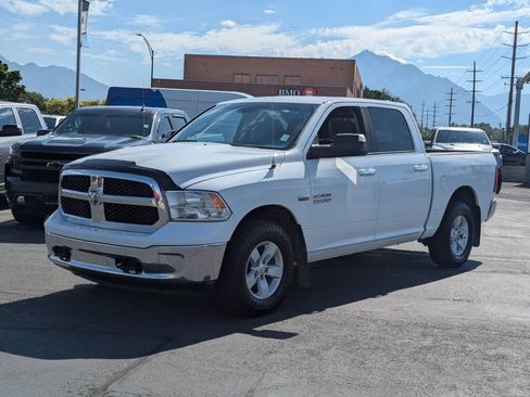 Used 2015 RAM 1500 Classic SLT AWD/4WD image 9