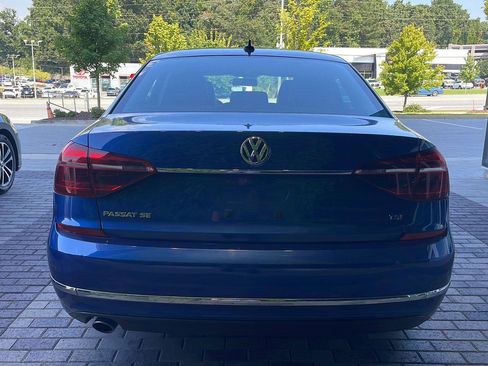 Used 2017 Volkswagen Passat 1.8T SE FWD image 16