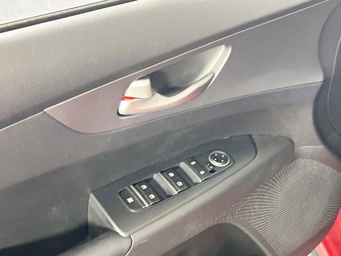 Used 2021 Kia Forte LXS image 17