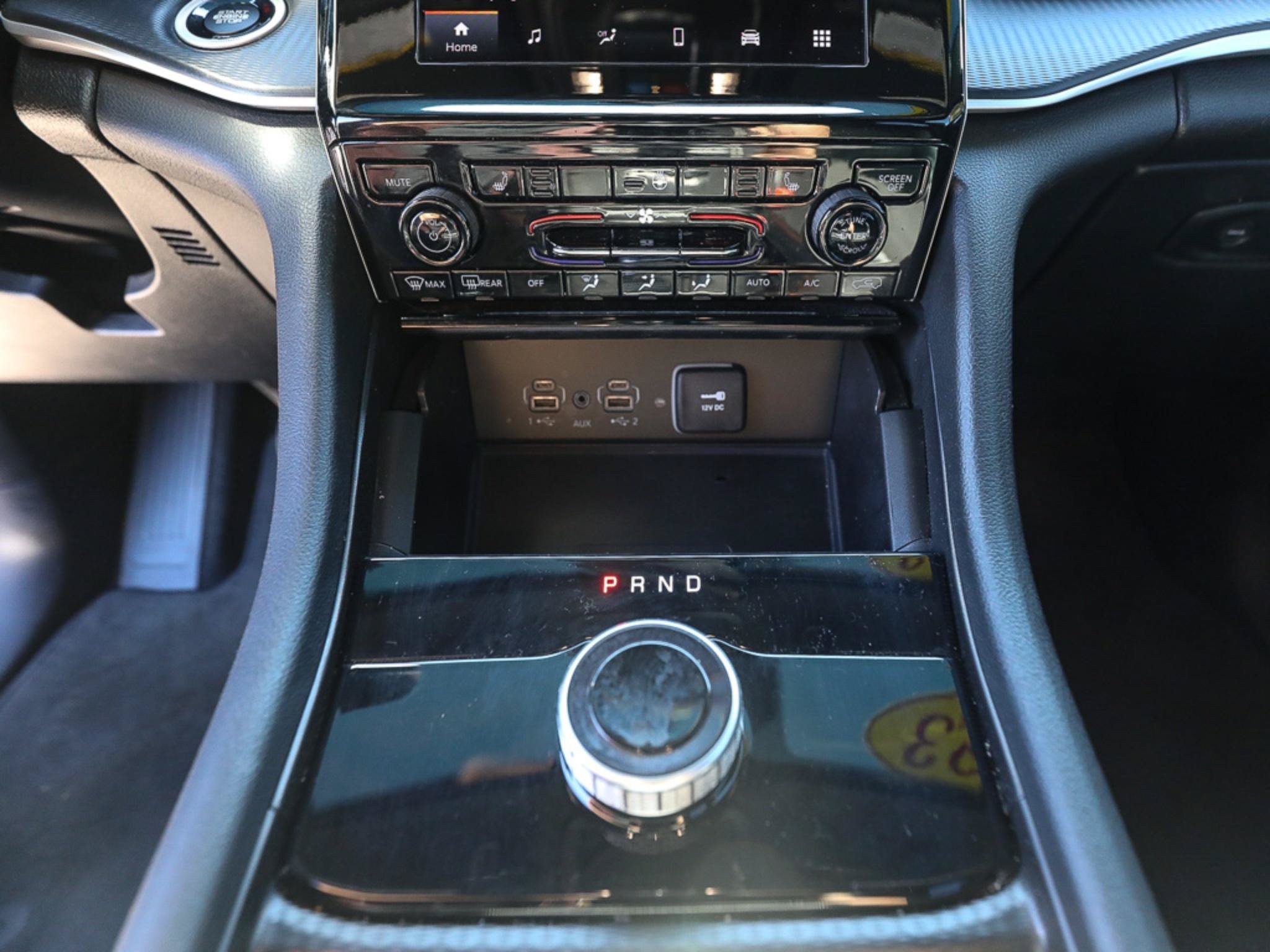 Used 2023 Jeep Grand Cherokee L Laredo AWD/4WD image 18