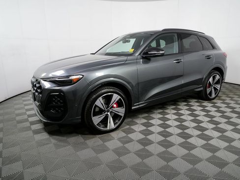 New 2026 Audi SQ5 Premium Plus image 29