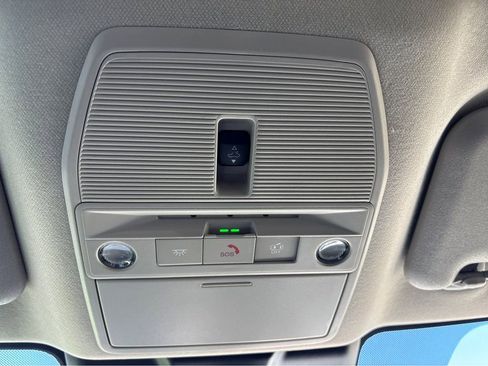 New 2026 Nissan Sentra SR w/ SR Premium Package FWD image 34